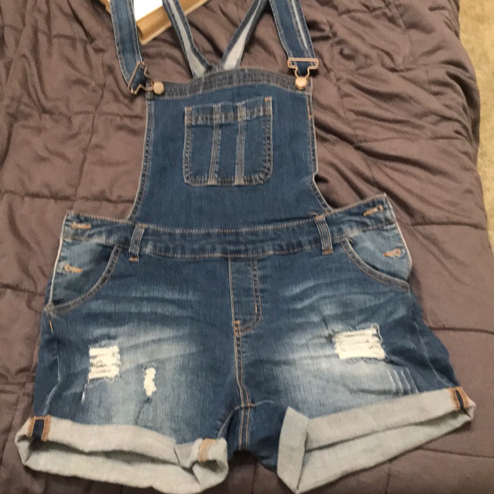 Overall shorts!